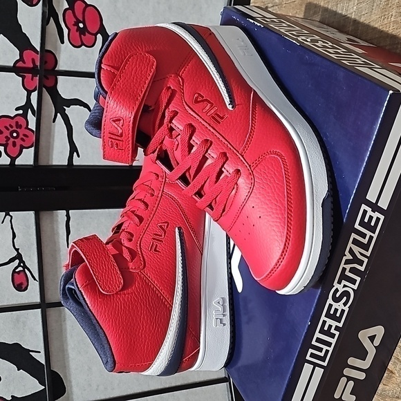 Fila Men’s High Tops Sneakers Size 9.5 NWT‎ - Picture 2 of 4